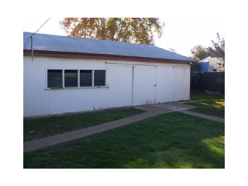 2 River Parade, Mildura VIC 3500