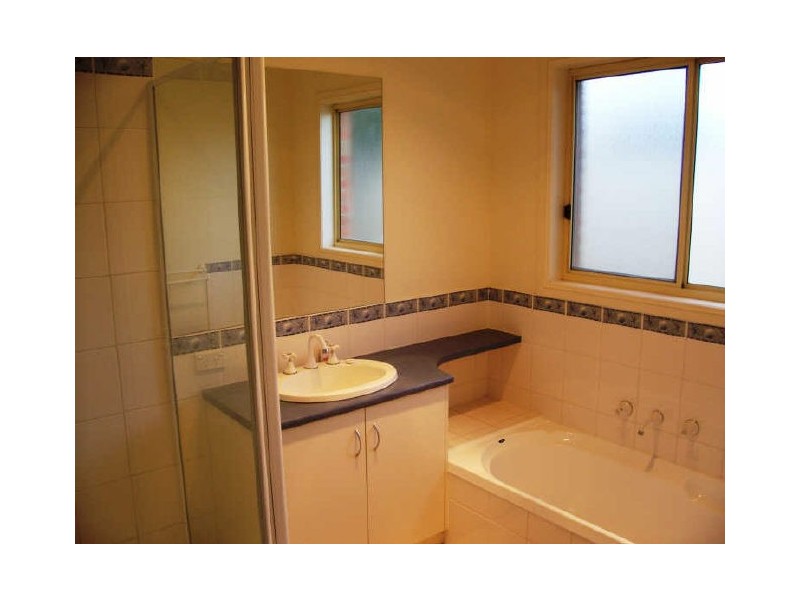 30 Midway Drive, Buronga NSW 2739