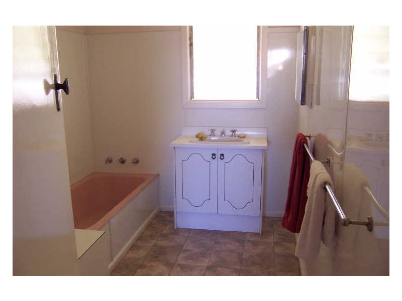 2 River Parade, Mildura VIC 3500