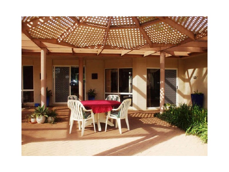 6 High View Court, Irymple VIC 3498