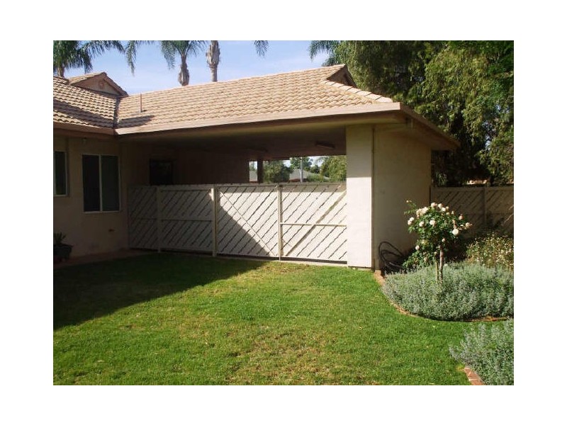 6 High View Court, Irymple VIC 3498