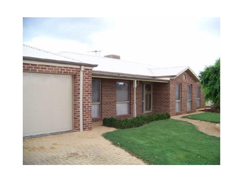 4 Isabelle Court, Mildura VIC 3500