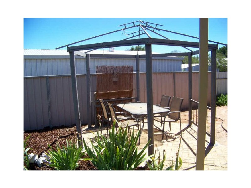 4 Isabelle Court, Mildura VIC 3500