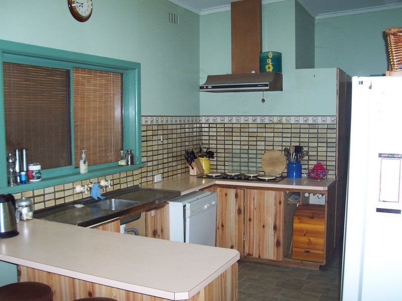 211 Sandilong Avenue, Nichols Point VIC 3501