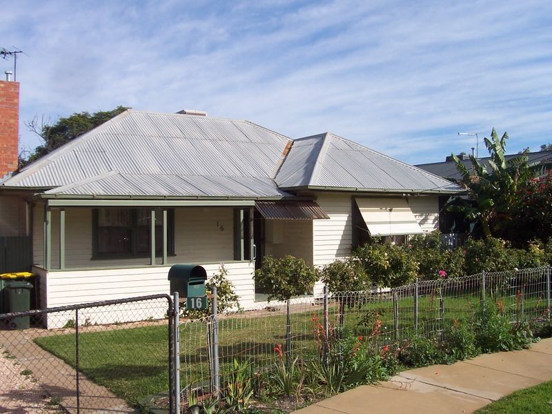 16 Desroy Avenue, Mildura VIC 3500