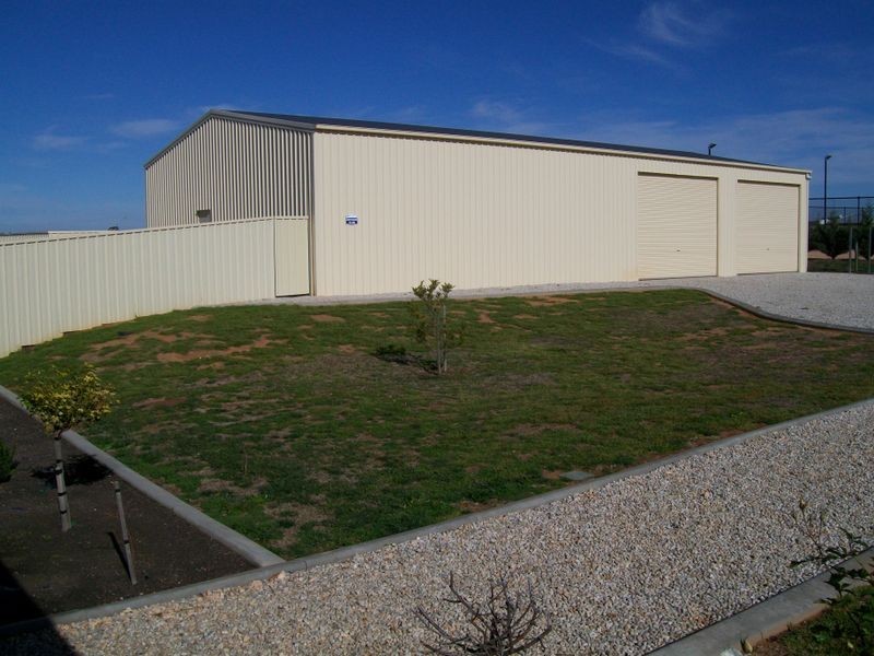 710 Cureton Avenue, Nichols Point VIC 3501