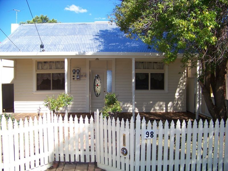98 Lemon Avenue, Mildura VIC 3500
