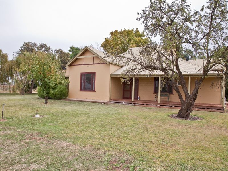 68 Sixth Street, Birdwoodton VIC 3505