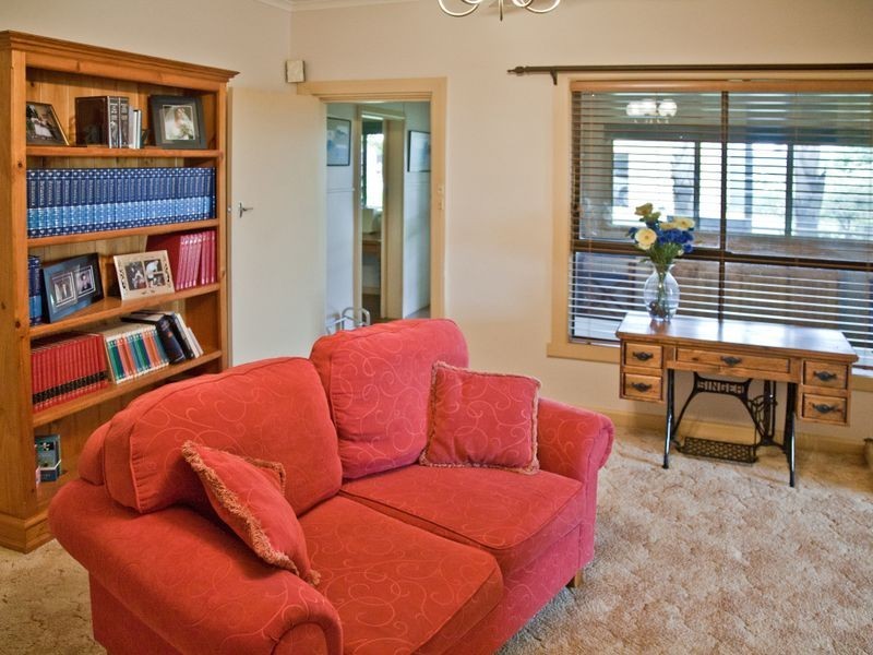 68 Sixth Street, Birdwoodton VIC 3505