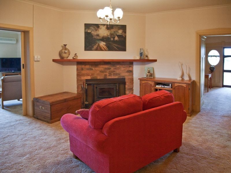 68 Sixth Street, Birdwoodton VIC 3505