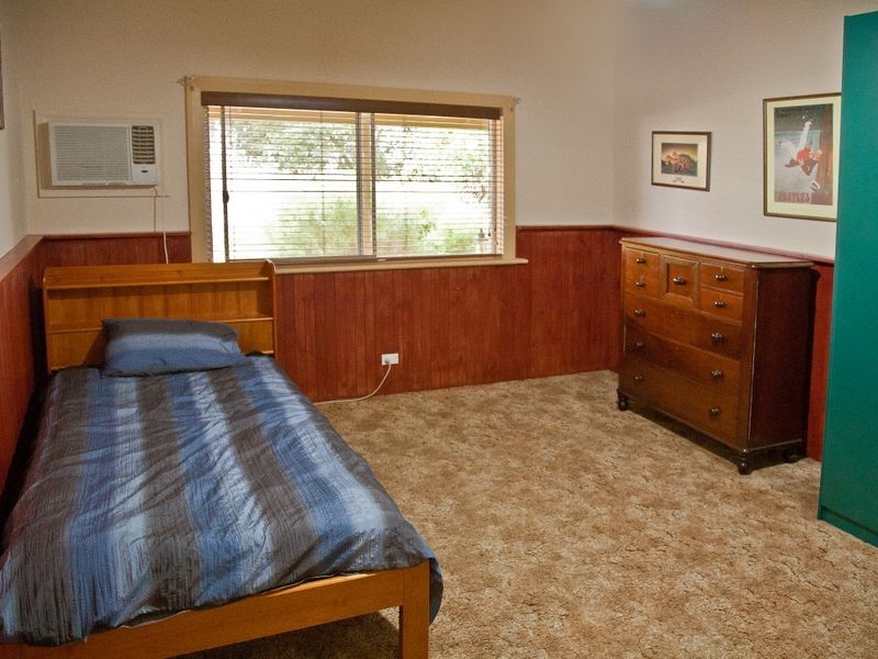 68 Sixth Street, Birdwoodton VIC 3505