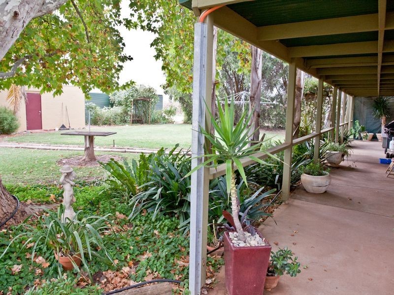 68 Sixth Street, Birdwoodton VIC 3505