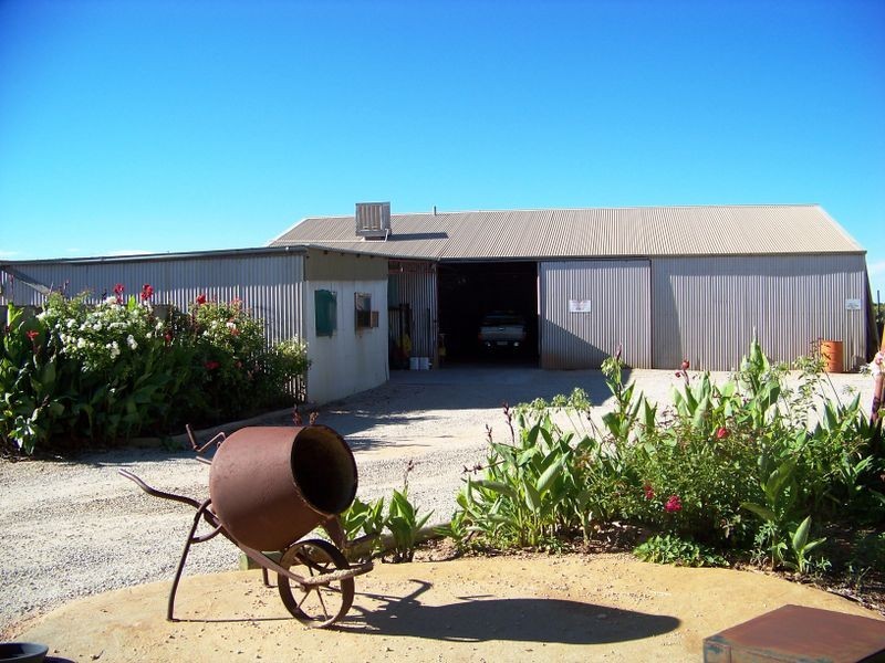 68 Sixth Street, Birdwoodton VIC 3505