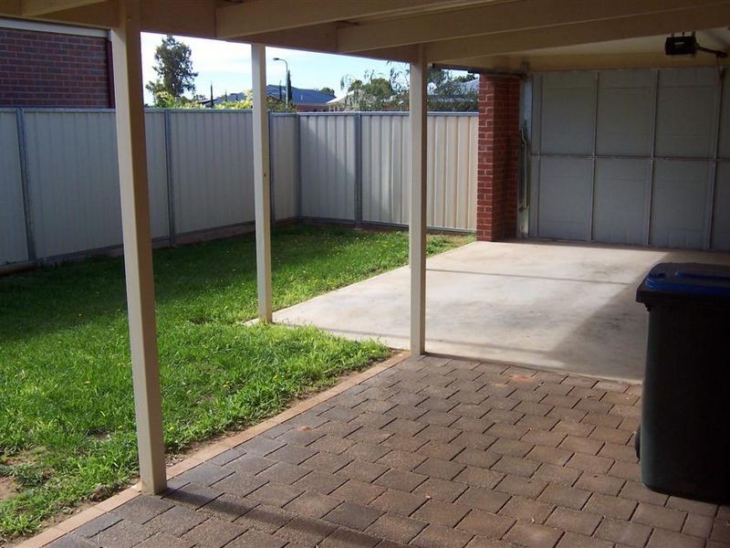 8 Balmoral Place, Mildura VIC 3500