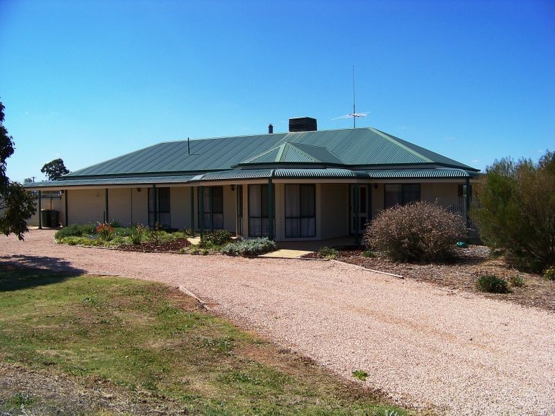 553 Channel Rd ( btwn 5th & 6th Sts), Merbein VIC 3505