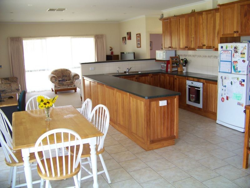 553 Channel Rd ( btwn 5th & 6th Sts), Merbein VIC 3505