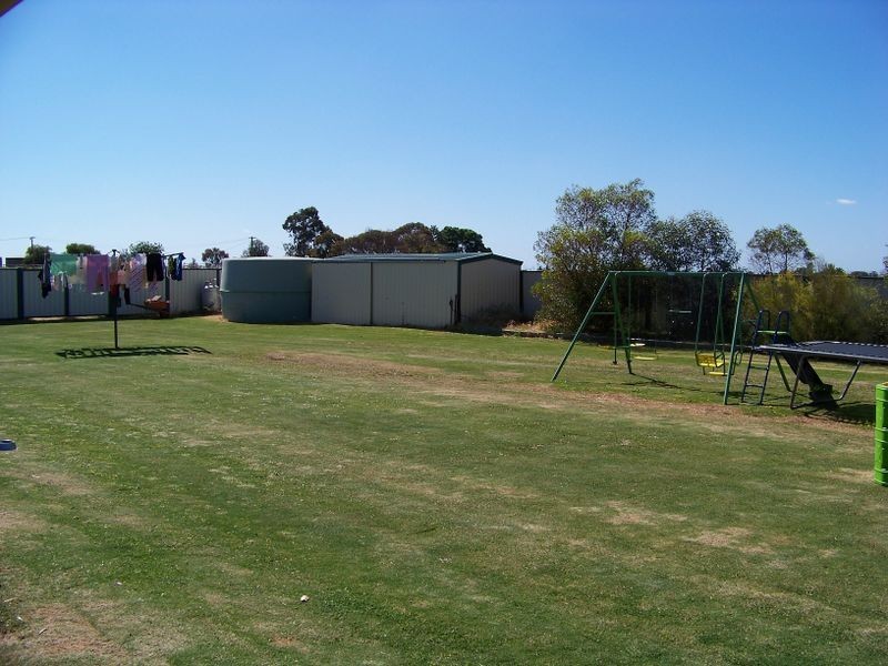 553 Channel Rd ( btwn 5th & 6th Sts), Merbein VIC 3505