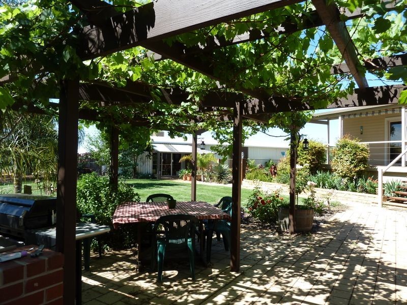 120 West Rd Buronga, Mildura VIC 3500