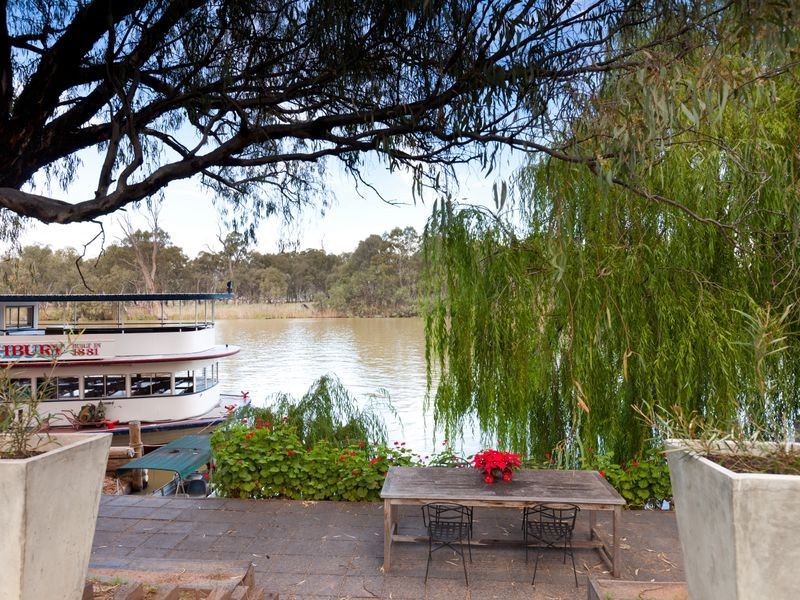 8 River Drive, Buronga NSW 2739