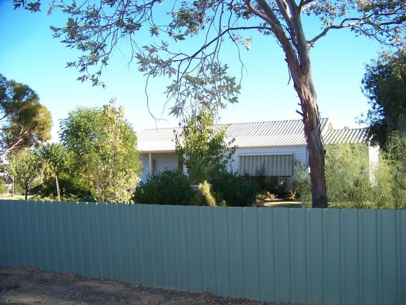 91 Seventeenth St (Cnr Regina Ave), Cabarita VIC 3505