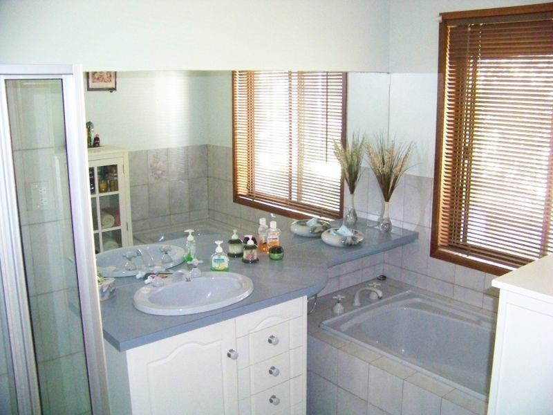 21 Benson Dve, Red Cliffs VIC 3496