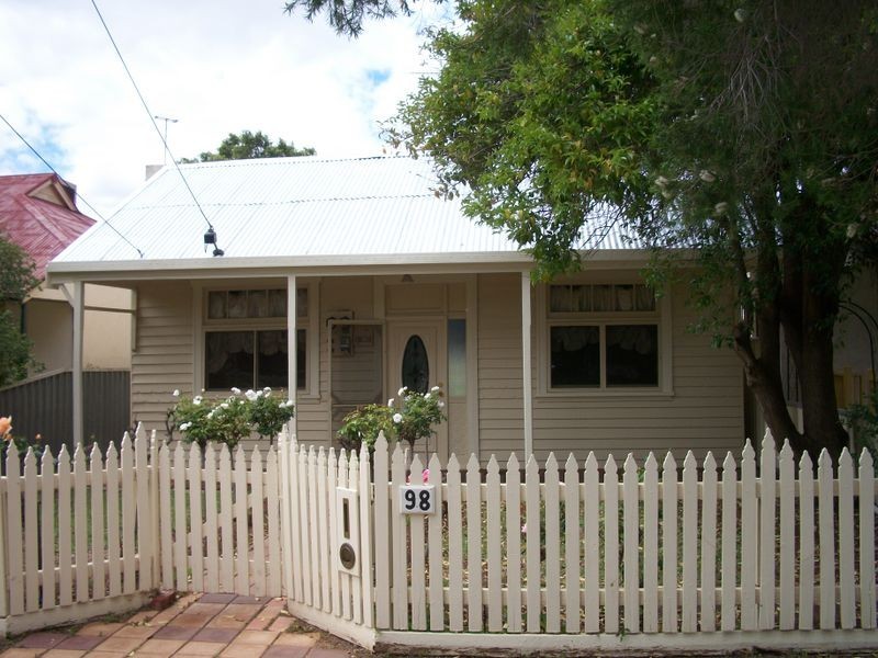 98 Lemon Avenue, Mildura VIC 3500