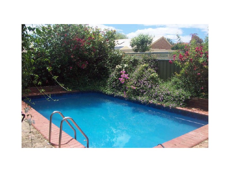 8 Yanina Close, Mildura VIC 3500