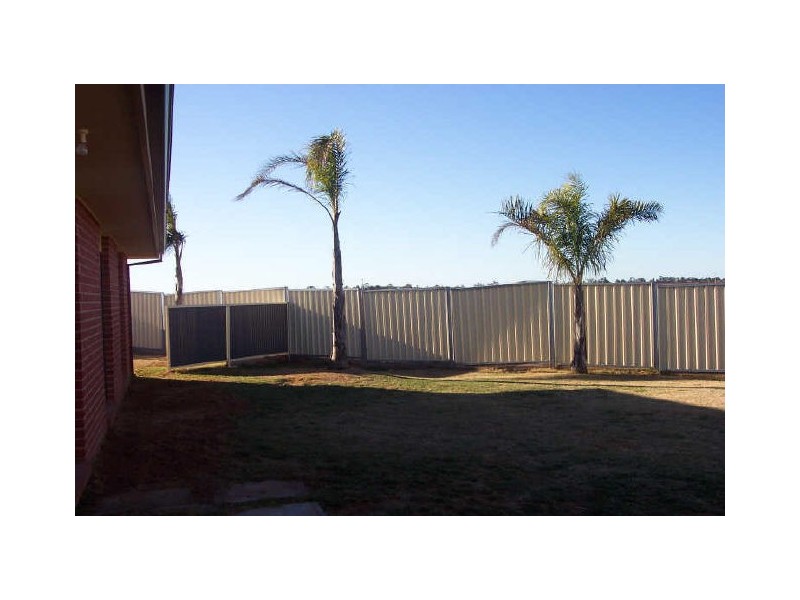 17 Sterling Drive, Mildura VIC 3500