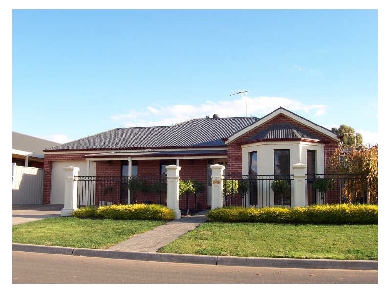 4 Colonial Drive, Mildura VIC 3500