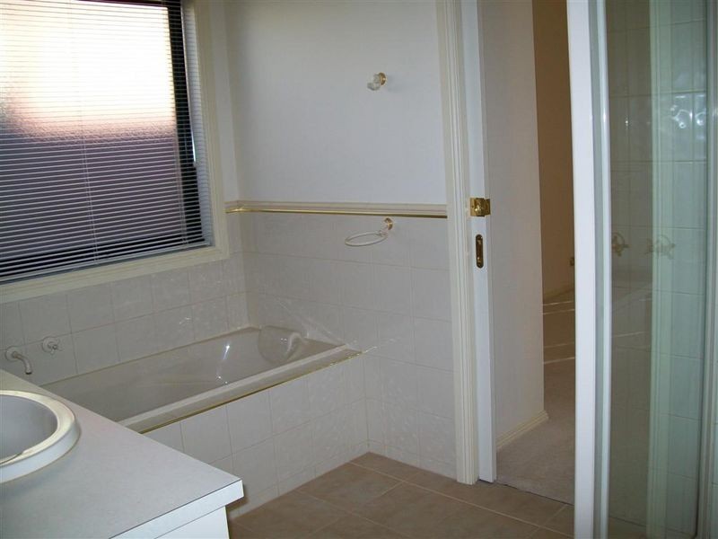 4 Colonial Drive, Mildura VIC 3500