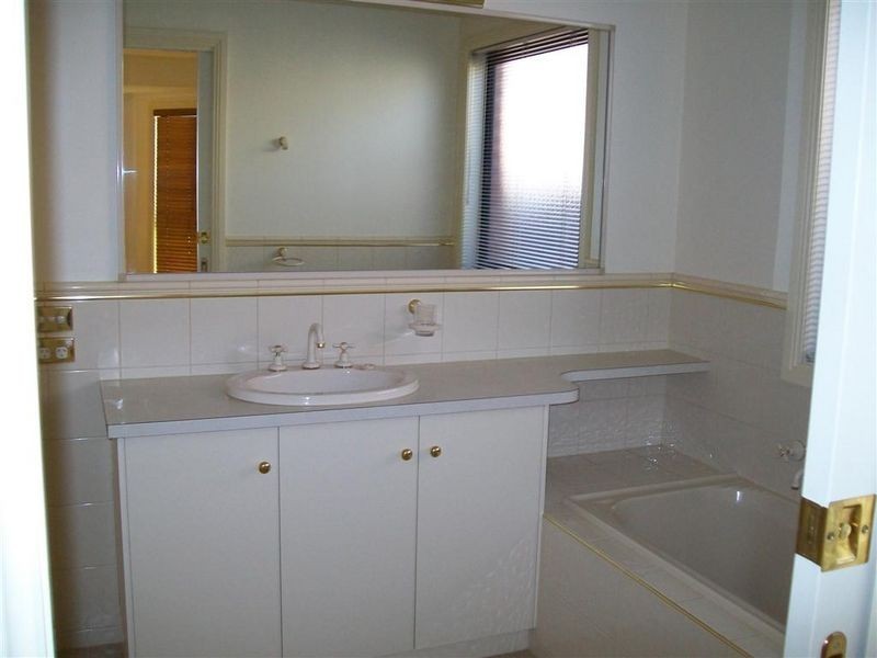 4 Colonial Drive, Mildura VIC 3500