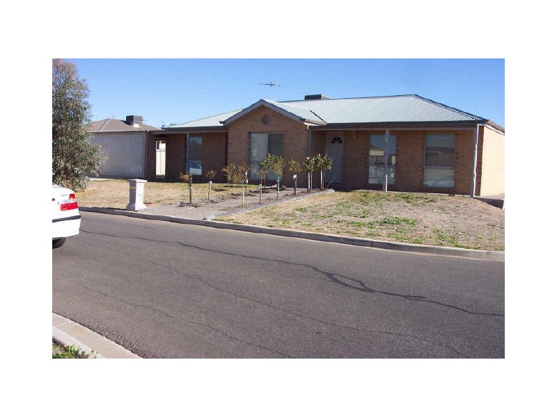 8 Isabelle Court, Mildura VIC 3500