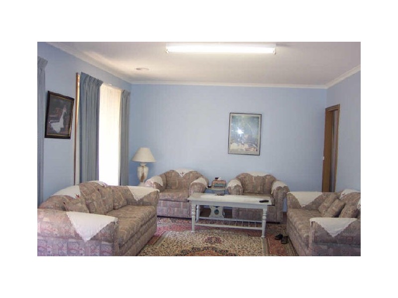 17 McKay Place, Mildura VIC 3500