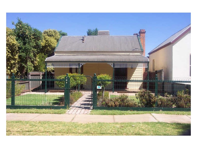 135 Pine Avenue, Mildura VIC 3500