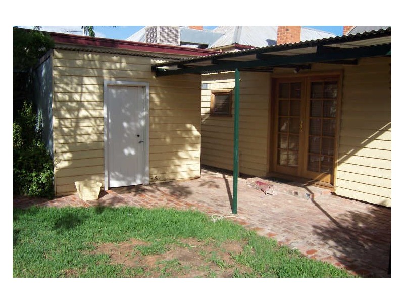 135 Pine Avenue, Mildura VIC 3500