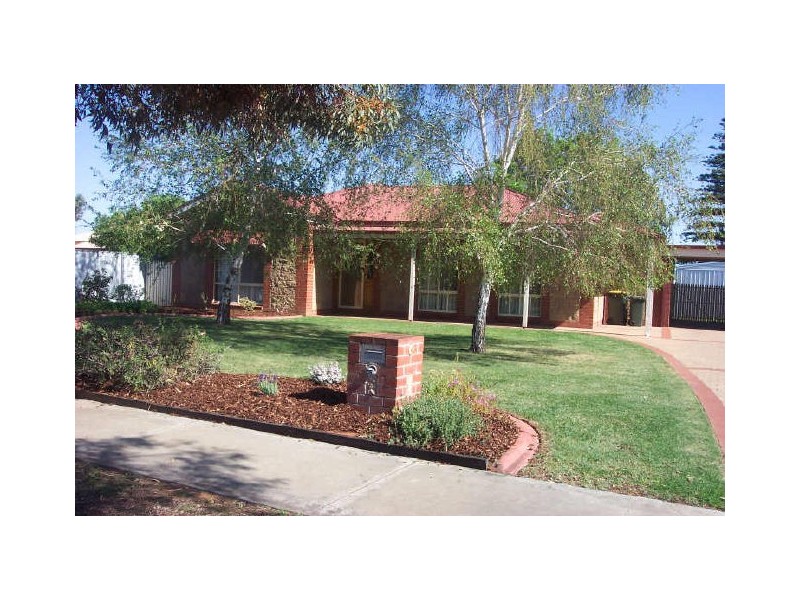 4 Meadow Grove, Mildura VIC 3500
