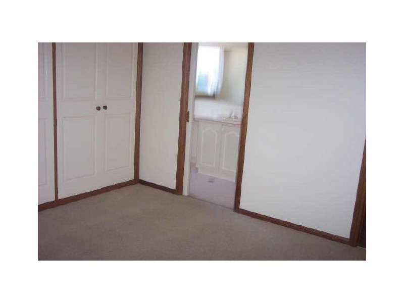 4 Meadow Grove, Mildura VIC 3500