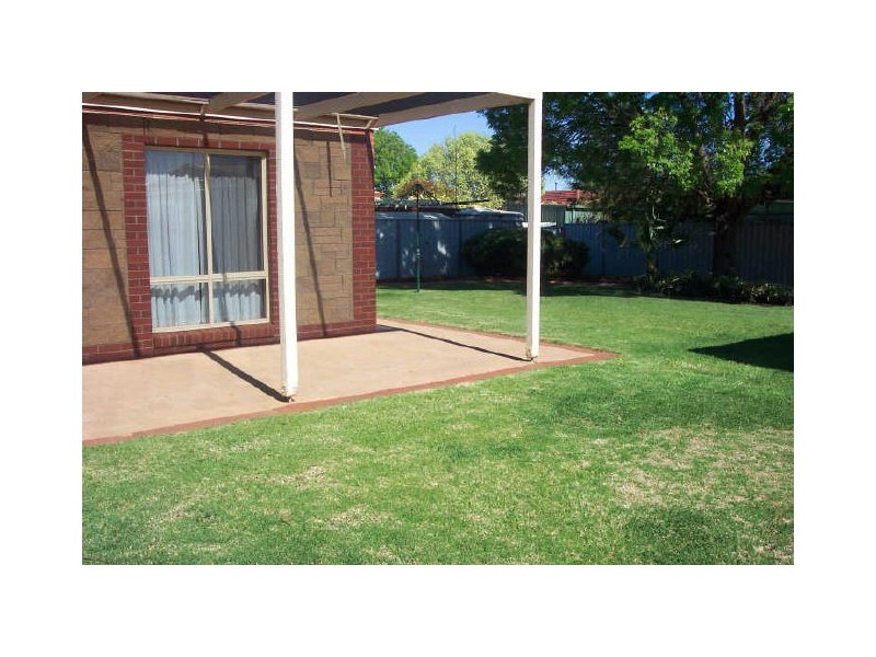 4 Meadow Grove, Mildura VIC 3500