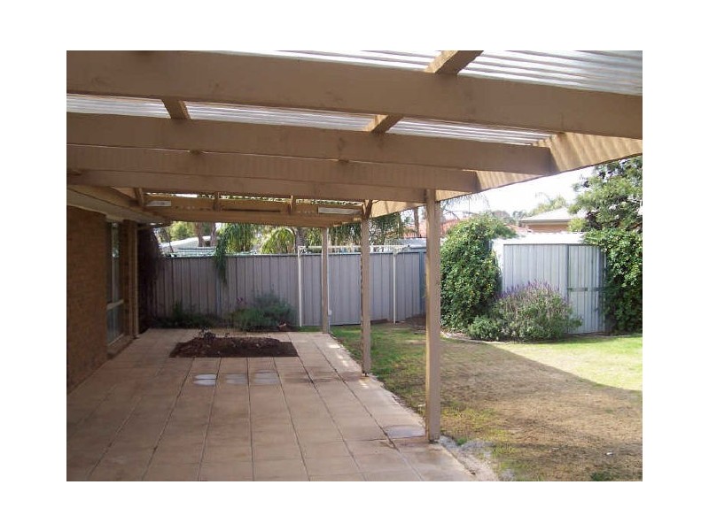 6 Helen Court, Mildura VIC 3500
