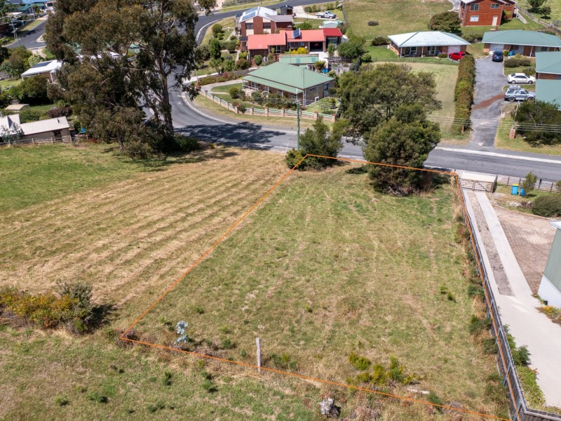 16 Kismet Place, St Helens TAS 7216