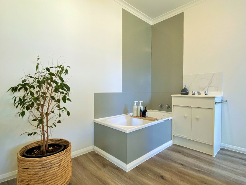 8 Pringle Street, Scamander TAS 7215