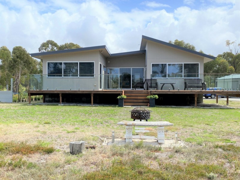 23320 Tasman Highway, Scamander TAS 7215