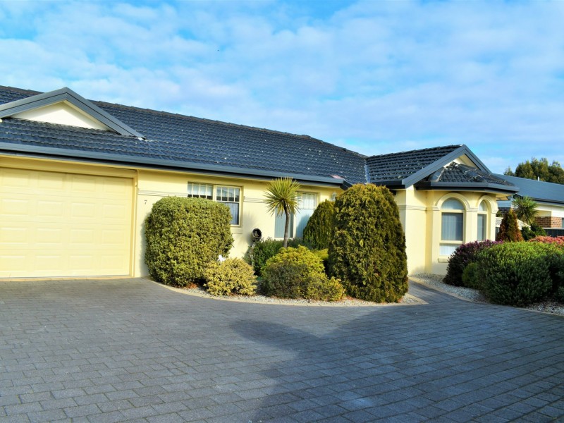 7 14 Doepel Place, St Helens TAS 7216