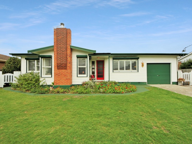 11 Tully Street, St Helens TAS 7216
