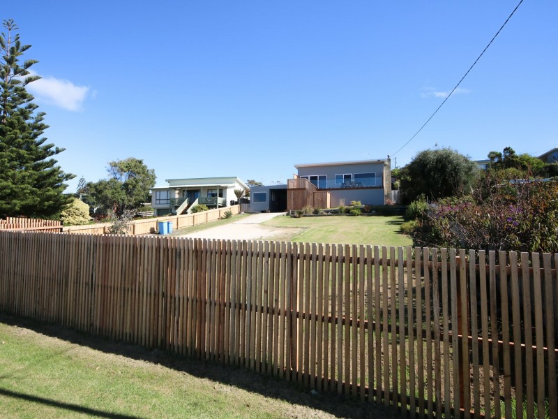 114 Scamander Avenue, Scamander TAS 7215
