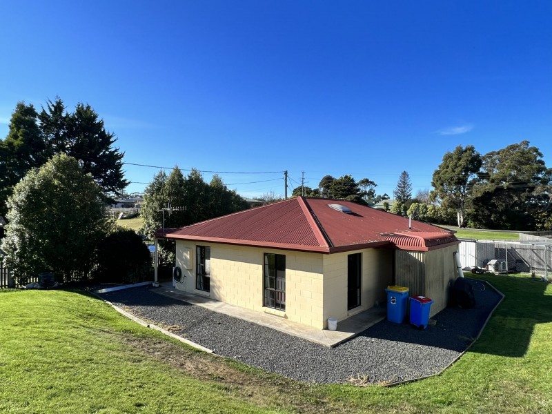 1 Lindsay Parade, St Helens TAS 7216