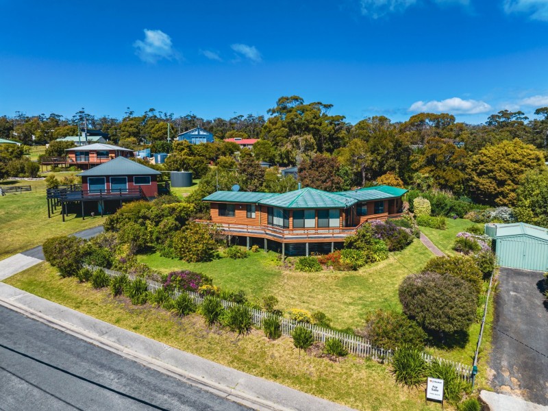 17 Coffey Drive, Binalong Bay TAS 7216