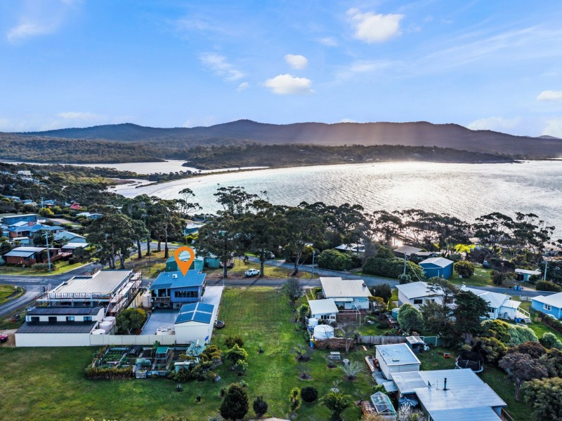 20 Bay View Avenue, Binalong Bay TAS 7216