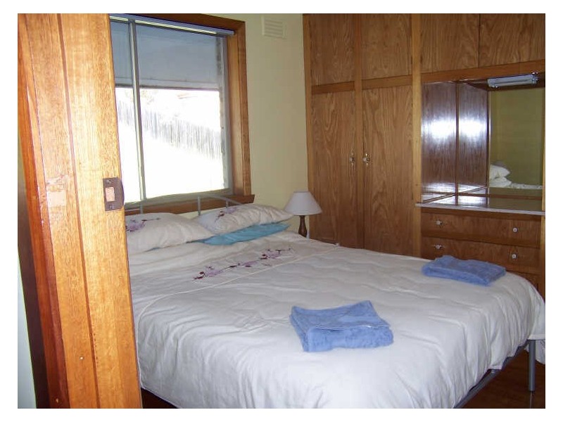 44 Main Road, Binalong Bay TAS 7216