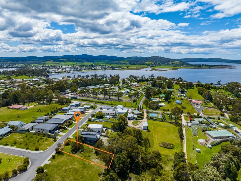 13 Bayvista Rise, St Helens TAS 7216